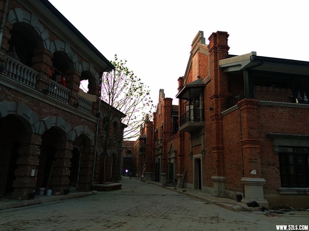 P50829-180714-001_.jpg