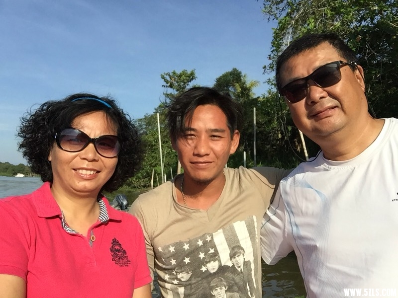 093723ryc9r1y2npi8yh29.jpg