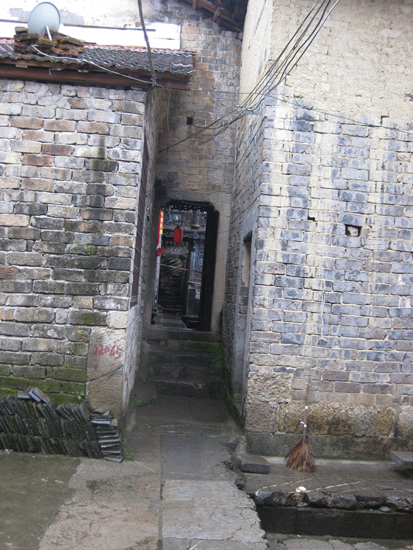 Ƭ 040.jpg