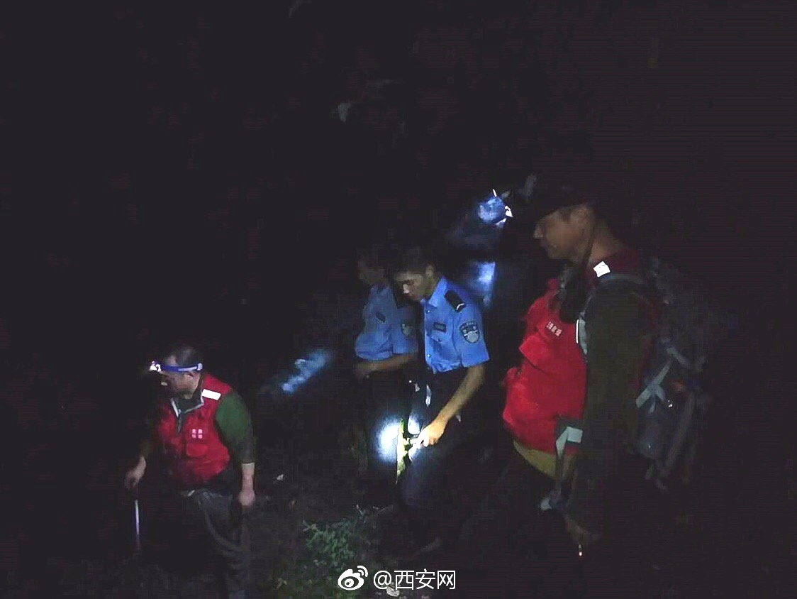 9c15234bly1fi1xi6pzb8j20v80ngzmf_看图王.jpg