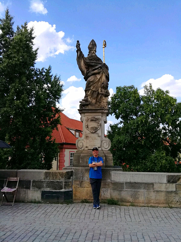 d785383523824cf59c19258be4dde69c_.jpg