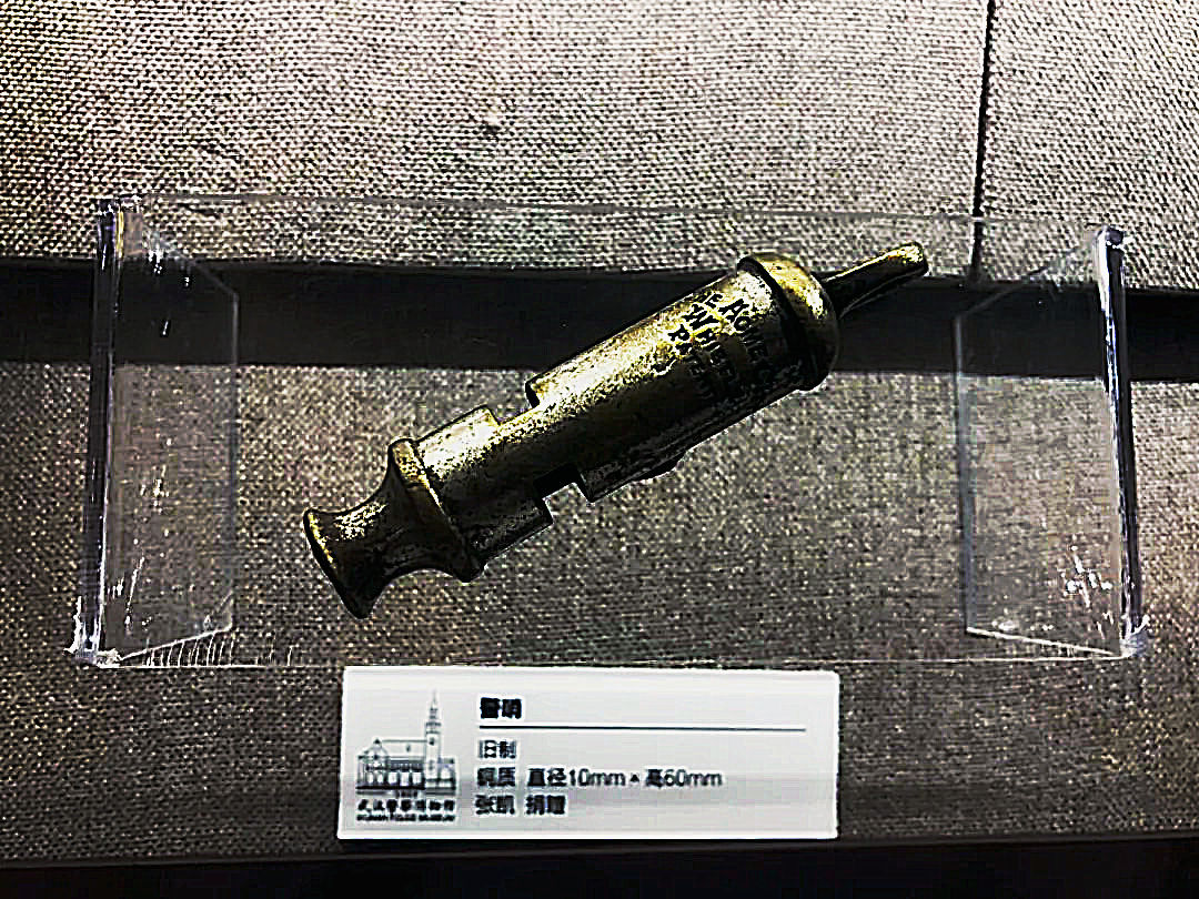 437.jpg