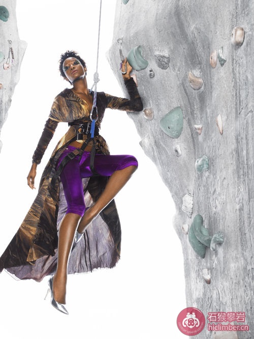 americas-next-top-model-season-9-rock-climbing-ambreal.jpg