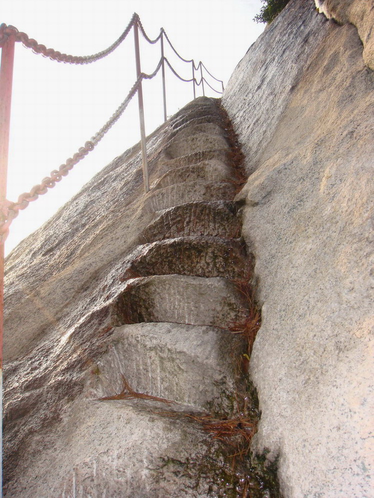 陡峭峻岭天堂