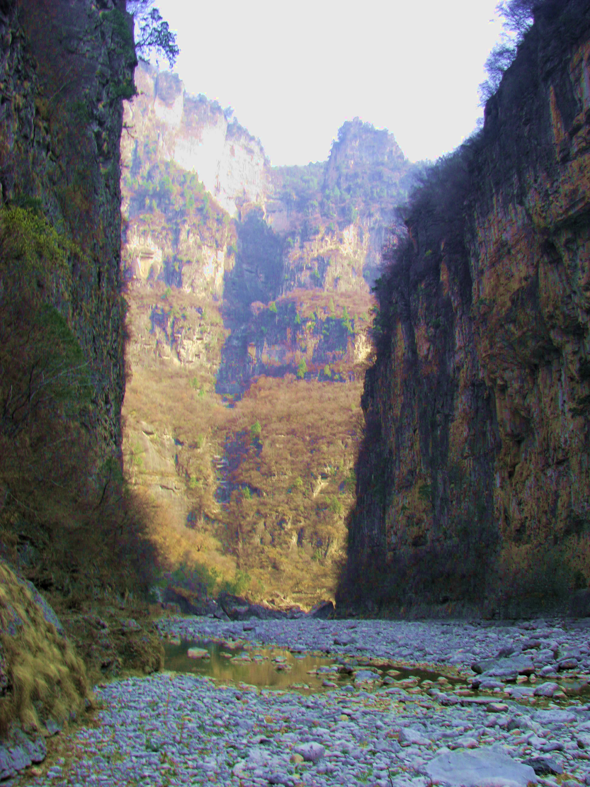 宁静的山