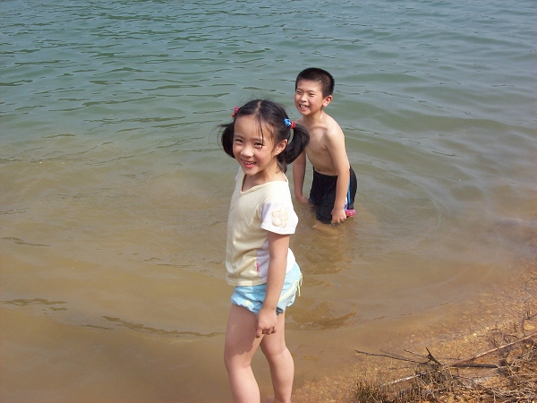 在水