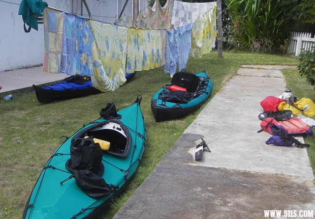 Good spot to take apart kayaks.jpg