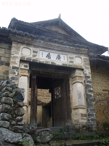 P2130189-1.jpg