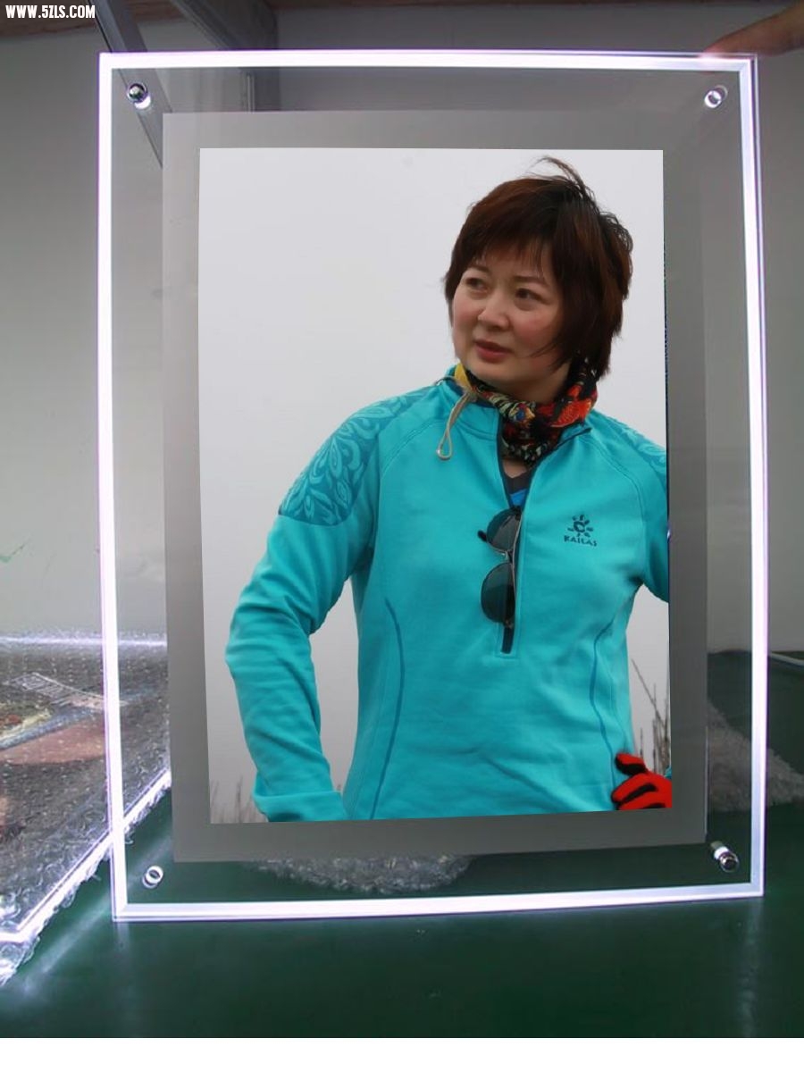 999.jpg