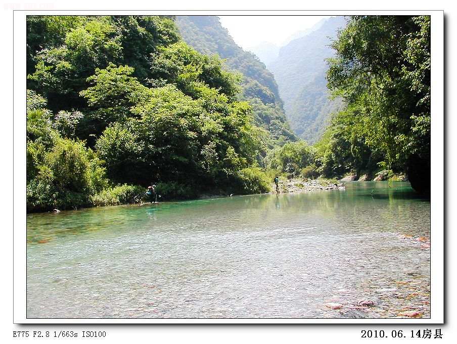 河中穿越
