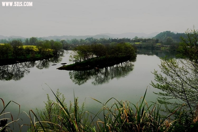 小河