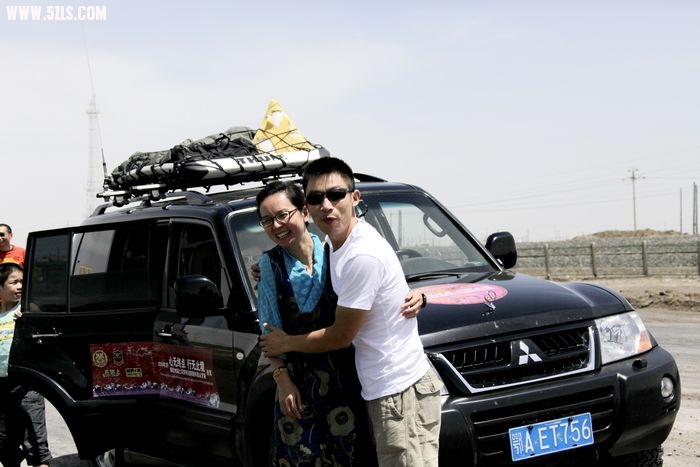亲人相见，分外眼红.jpg
