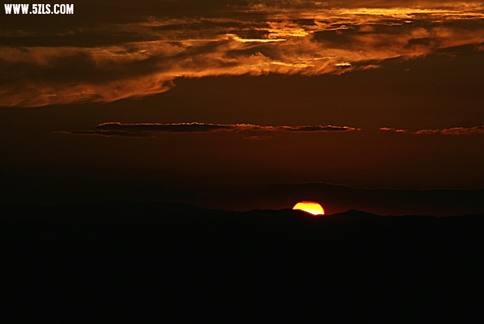 Ƭ 1105.jpg