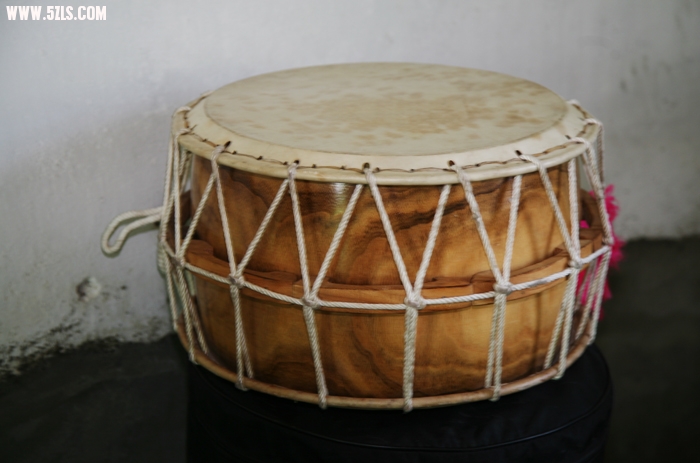 Ƭ 1204.jpg