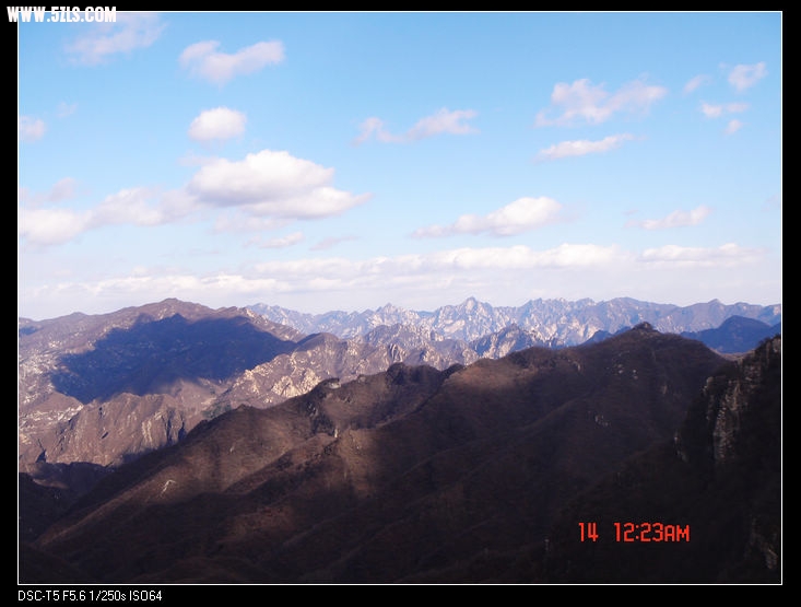 Ƭ 037.jpg