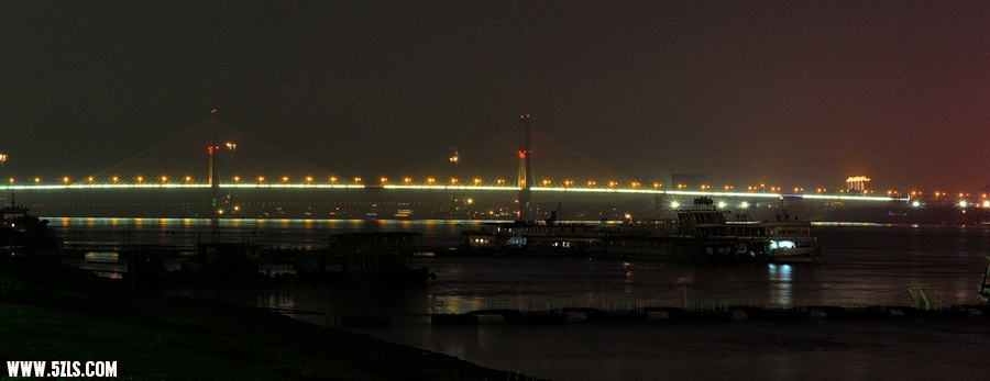 Ƭ 040.jpg