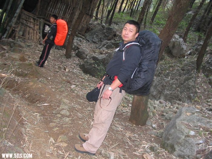 Ƭ 043.jpg