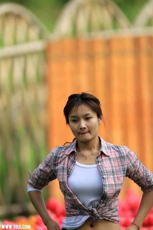 BS7P7182.jpg