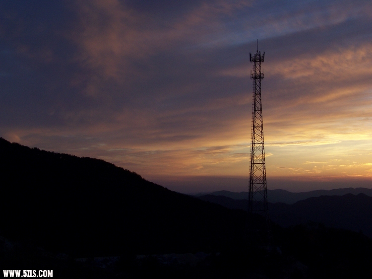 2011年0514J黄柏山的黄昏 (51)机站.jpg