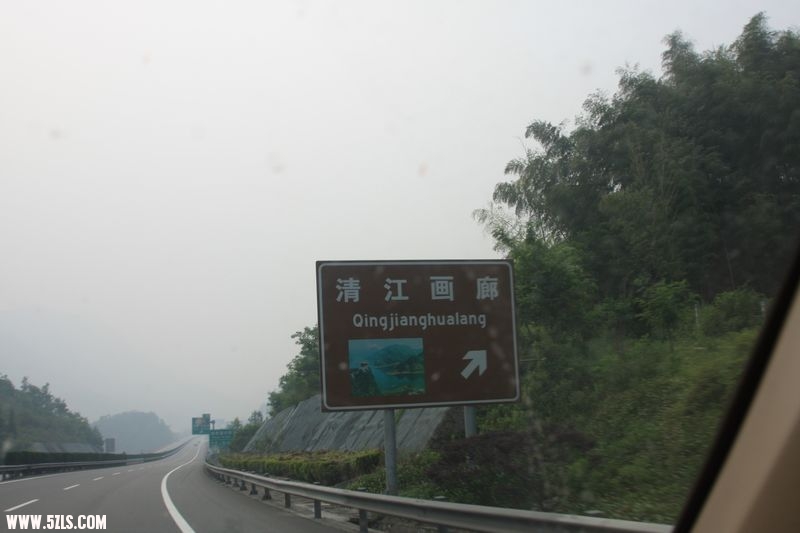 清江画廊.jpg
