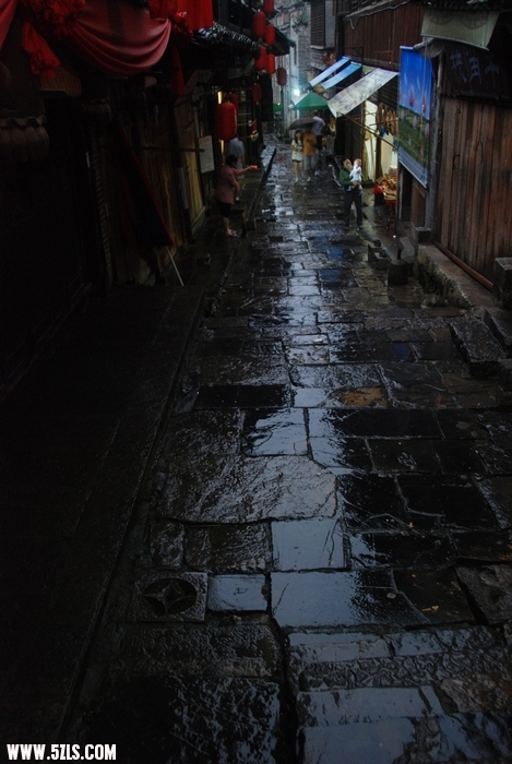 1106181945.jpg