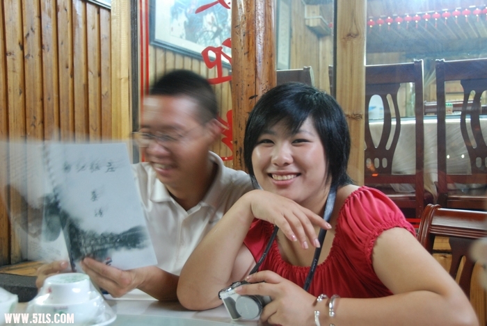 1106192029.jpg