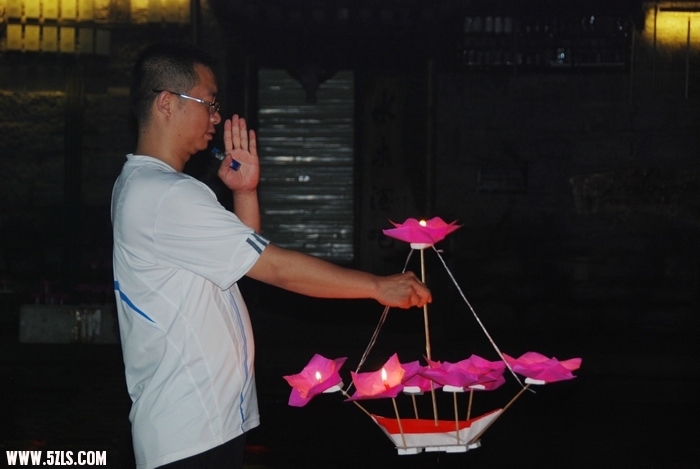 1106210054.jpg