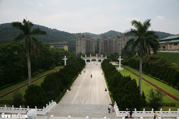 Ƭ 043.jpg