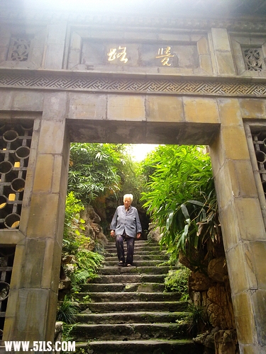 201110151368.jpg