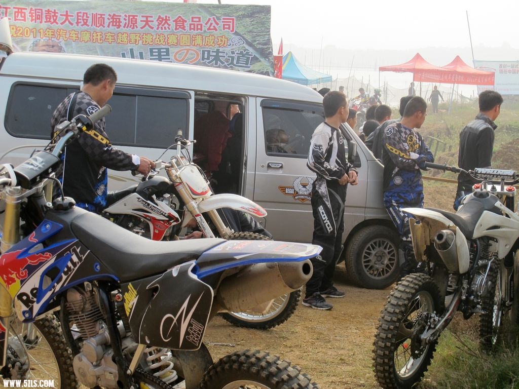 Ƭ 028.jpg