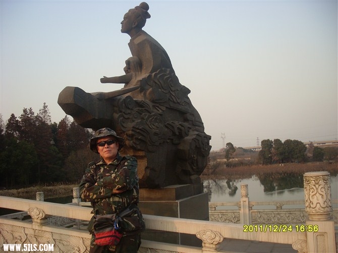 psbCA23TEWA.jpg