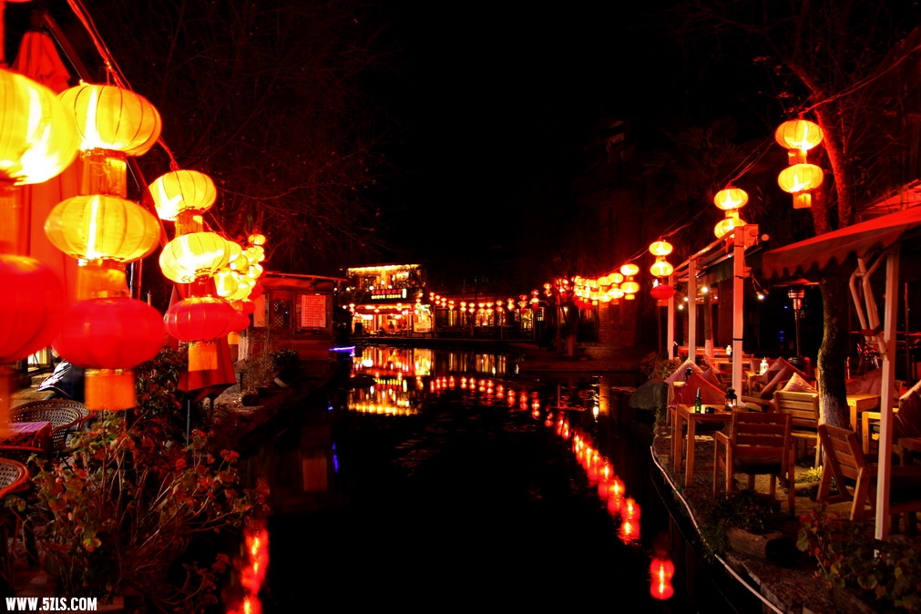 束河古镇夜景