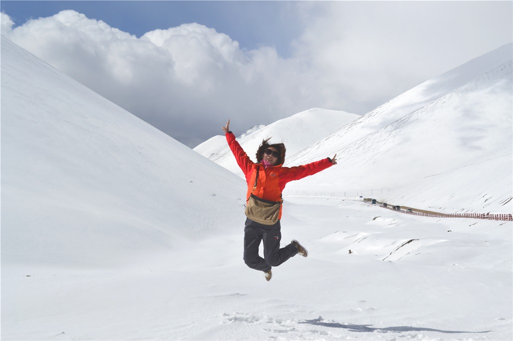 雪山跳.jpg